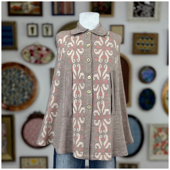 Anthro “Flowering Pompona Cape” by Madchen - Picture 3 of 16